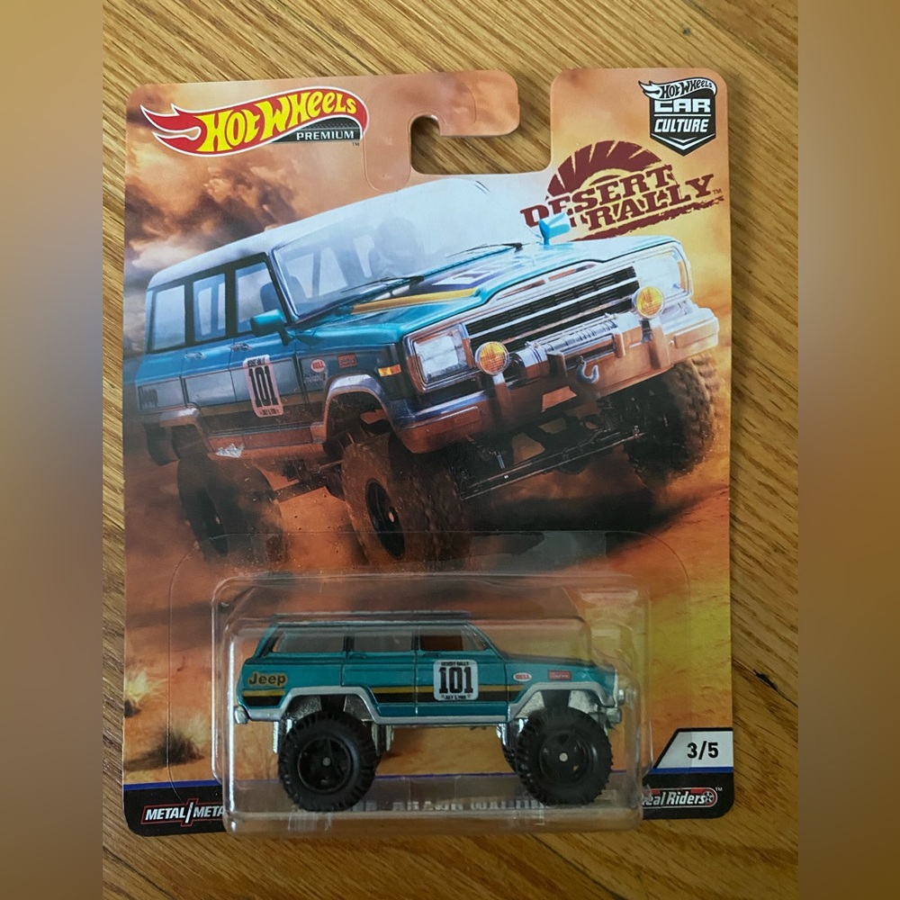 Desert rally hot wheels car